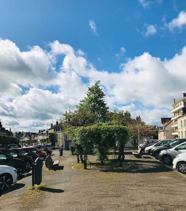 Square des Pèlerins - Image 1