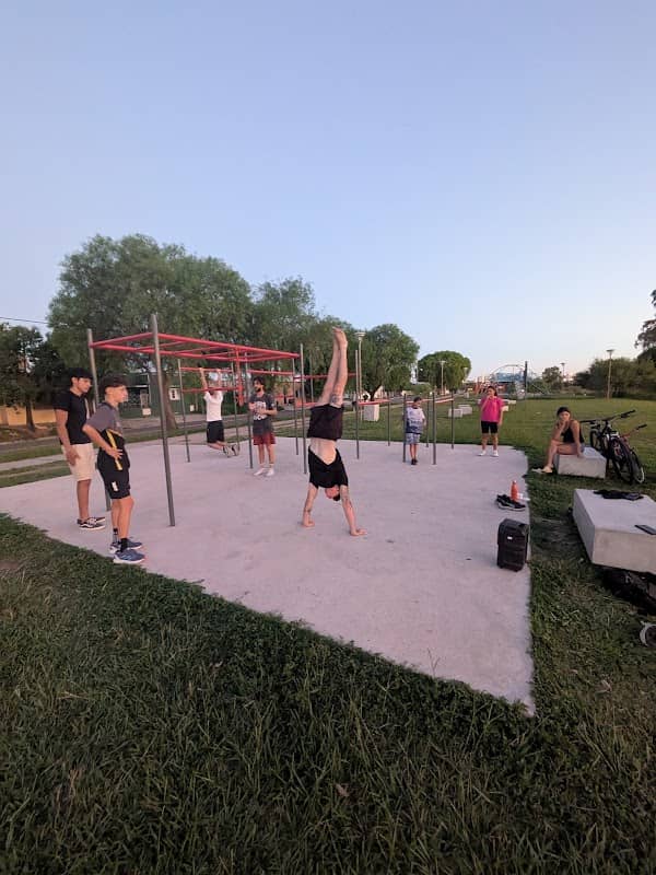 Biosaludable Lauti Park - Image 1