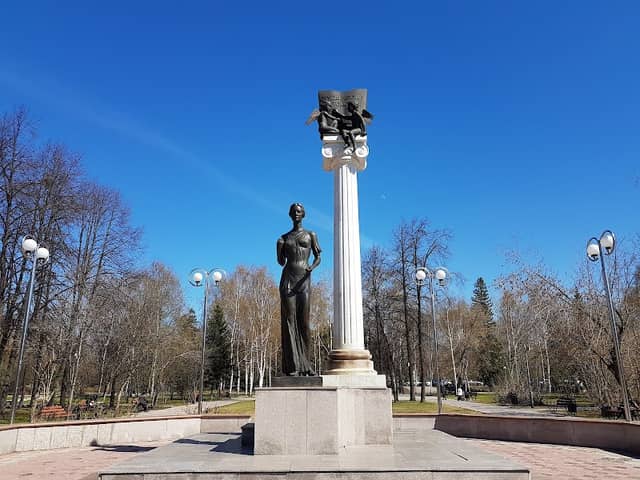 Monument to the students of Tomsk - Image 1