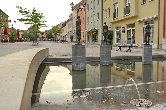 Mädchenbrunnen - Image 1