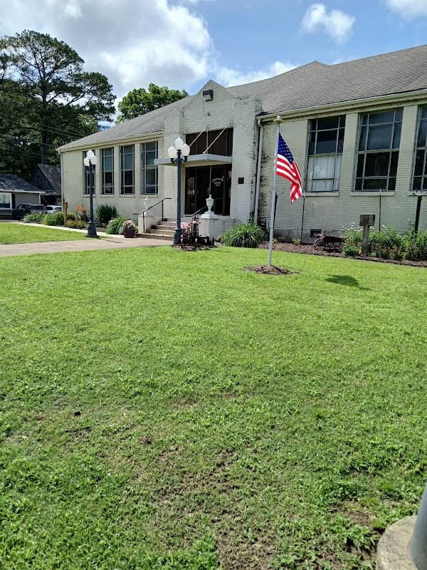 Cross County Museum - Image 1