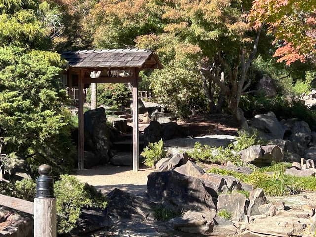 Botanical Place - Image 1