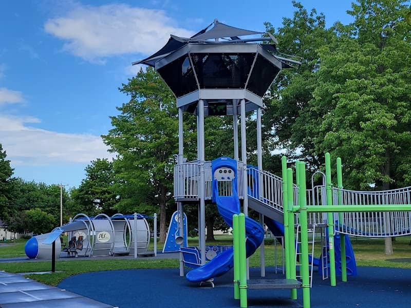 Alexander Park - Image 2