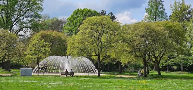 Stadtpark Springbrunnen - Image 1