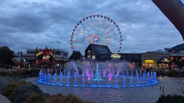 Fountain Display at The Island - Image 2