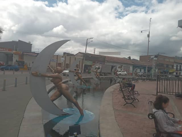 Monumento de Las Lunas - Image 1