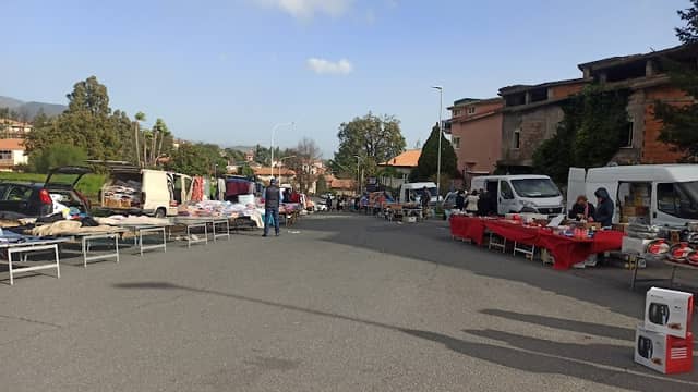 Mercatino del giovedì - Image 2