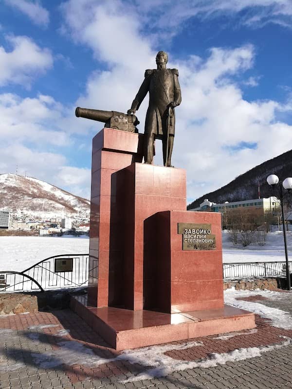Monument Zavoiko VS - Image 1