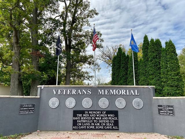 Waterford Veterans Memorial - Image 1