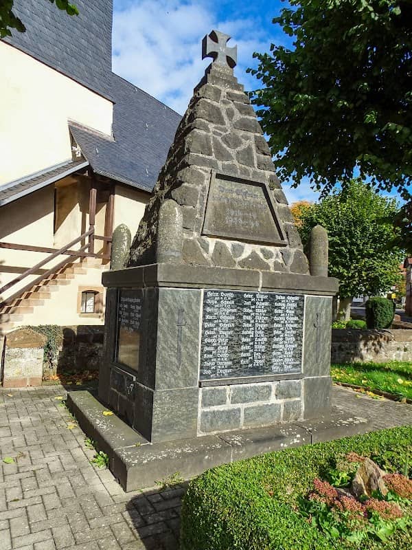 Ehrenmal Warzenbach - Image 1