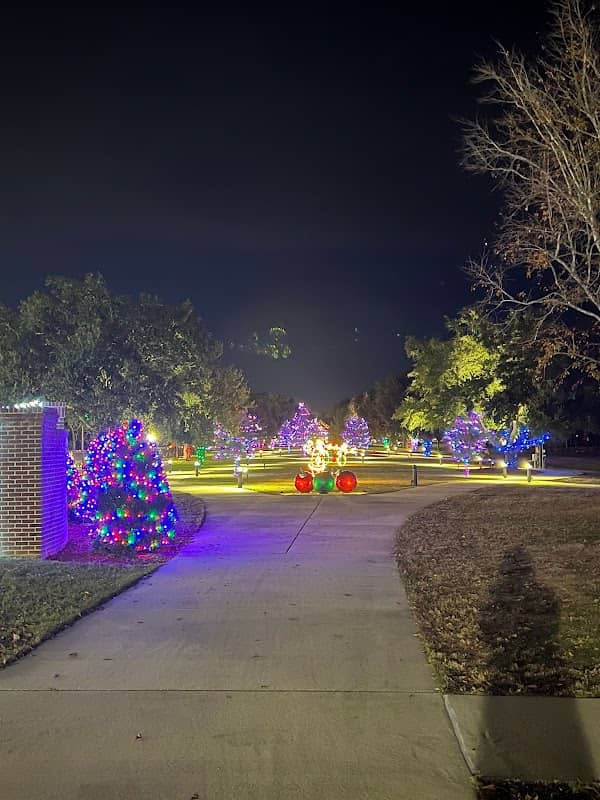 Honey Bee Park - Image 1