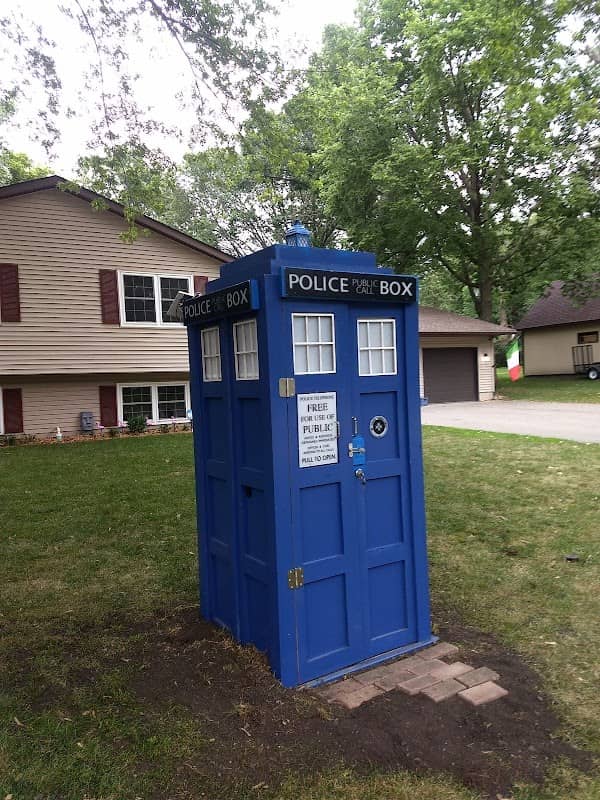 Lakeville TARDIS - Image 2