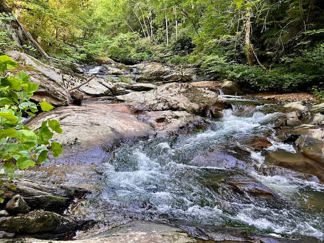 Mountain Paradise - Image 1