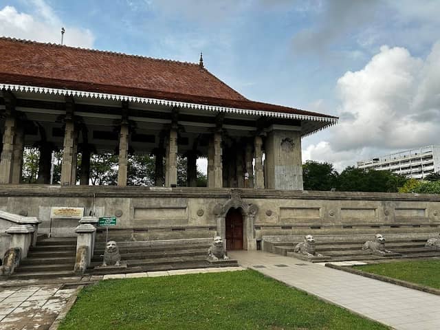 Independence Square - Image 1