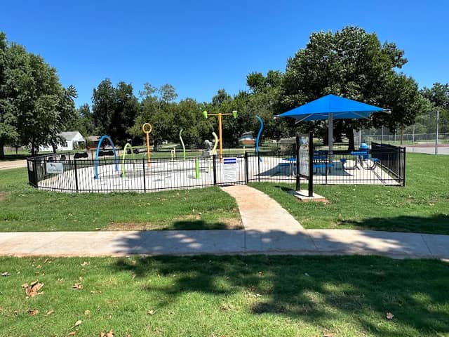 Lions Park - Image 2