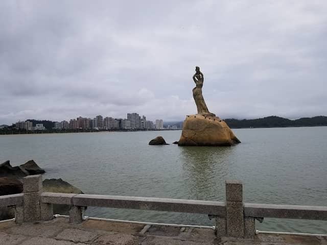 Jingshan Park - Image 1
