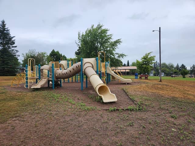 Lake Linden Park - Image 1