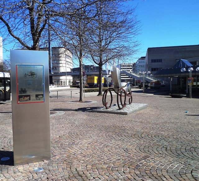 Denkmal zu Ehren von Bertha Benz - Image 1