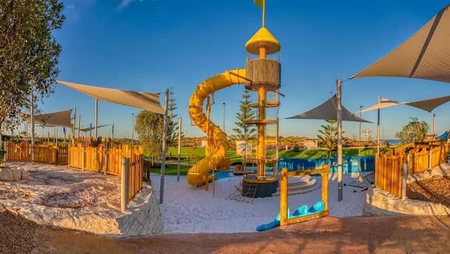 Golden Bay's Shipwreck Cove - Peet - Image 3