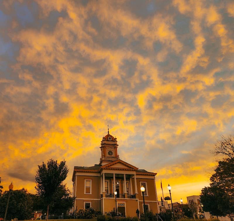 Courthouse Square - Image 2