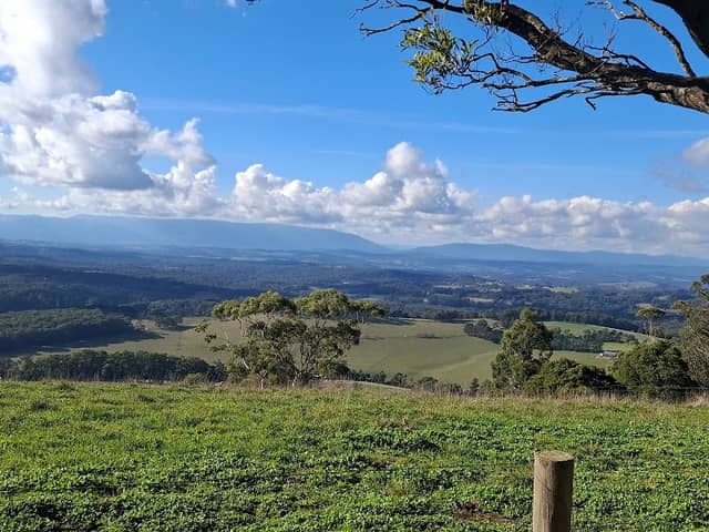 John's Hill Reserve Lookout - Image 1
