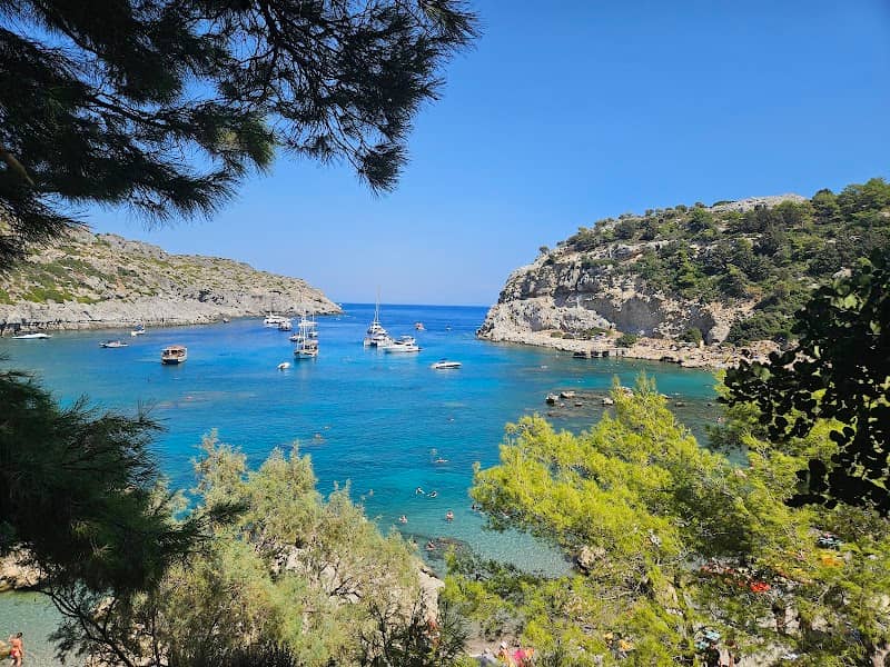 Anthony Quinn Bay - Image 1