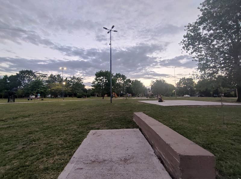 Plaza El Mirador de la Colina, Ranelagh - Image 1