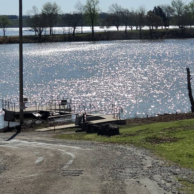 Sheppard Point Corps of Engineers Campground - Image 1
