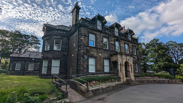 Hare Hill House - Image 1