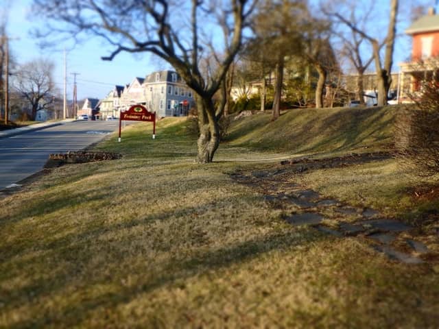 Twining Park - Image 2