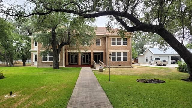 Briscoe-Garner Museum - Image 1