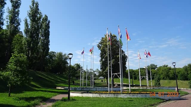 friendship alley - Image 1