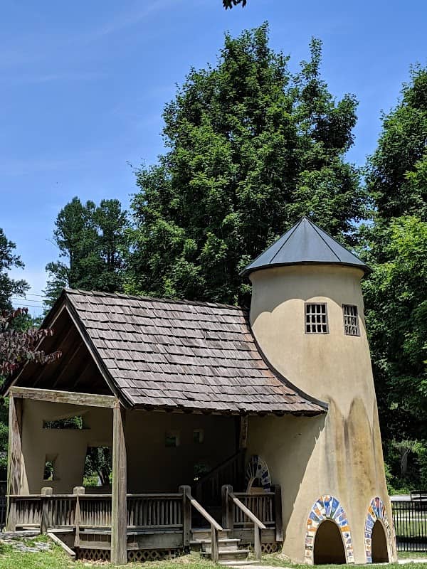 Laurel Green Park - Image 2