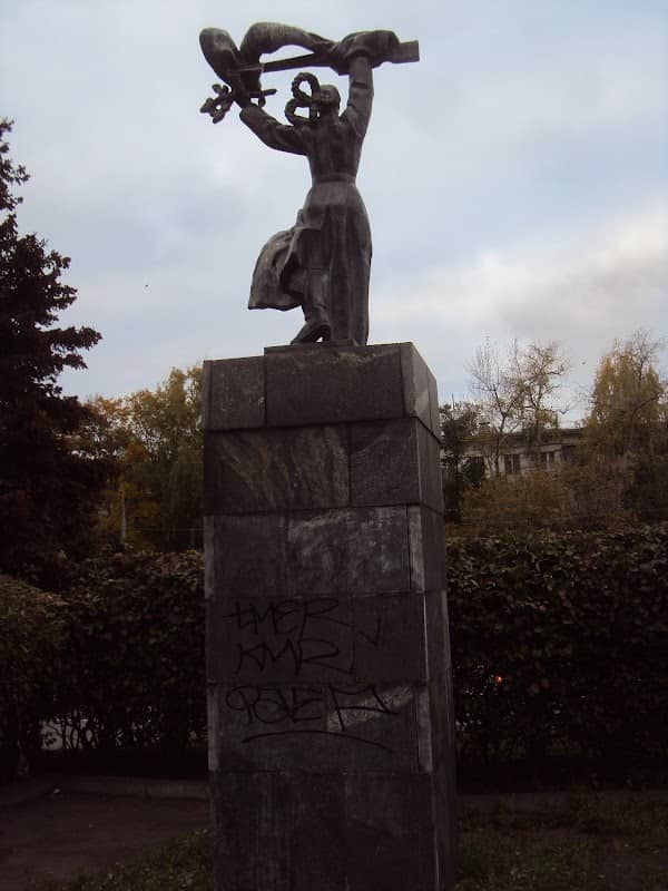 Памятник «Каховка» - Image 1