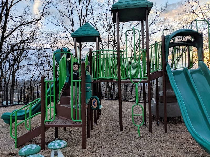 Crestview Park - Image 1