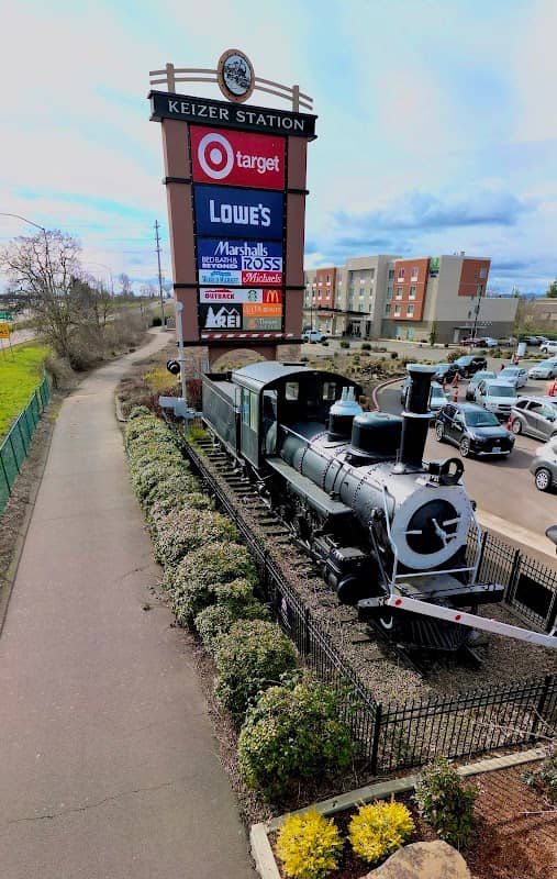 Steam Locomotive at Keizer Station - Image 1