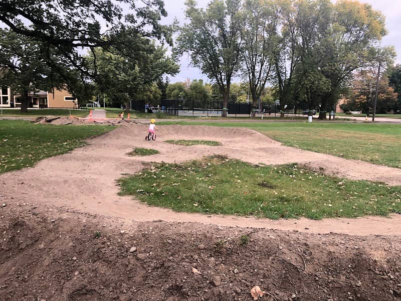 Autumn Grove Park - Image 1