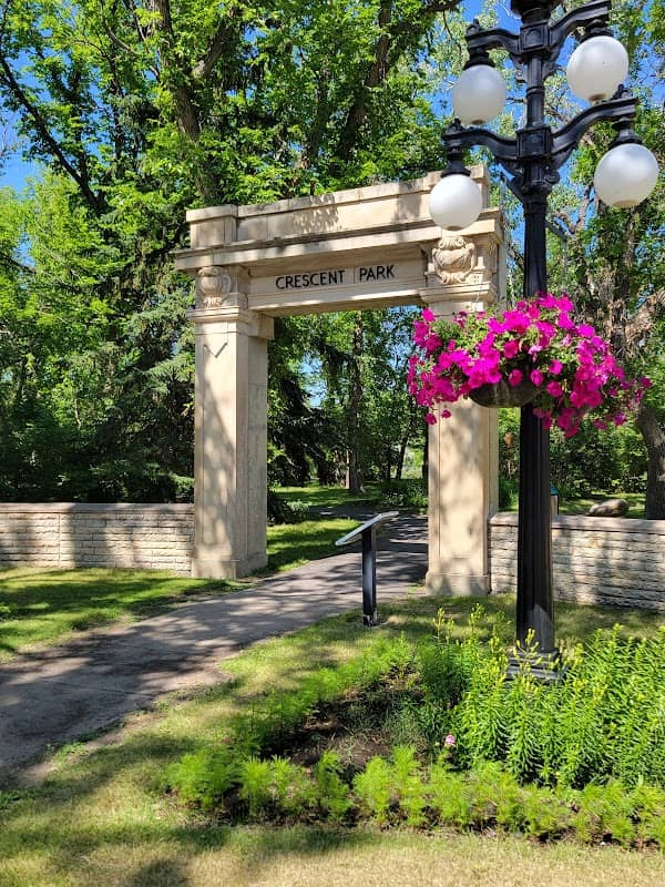 Crescent Park - Image 1