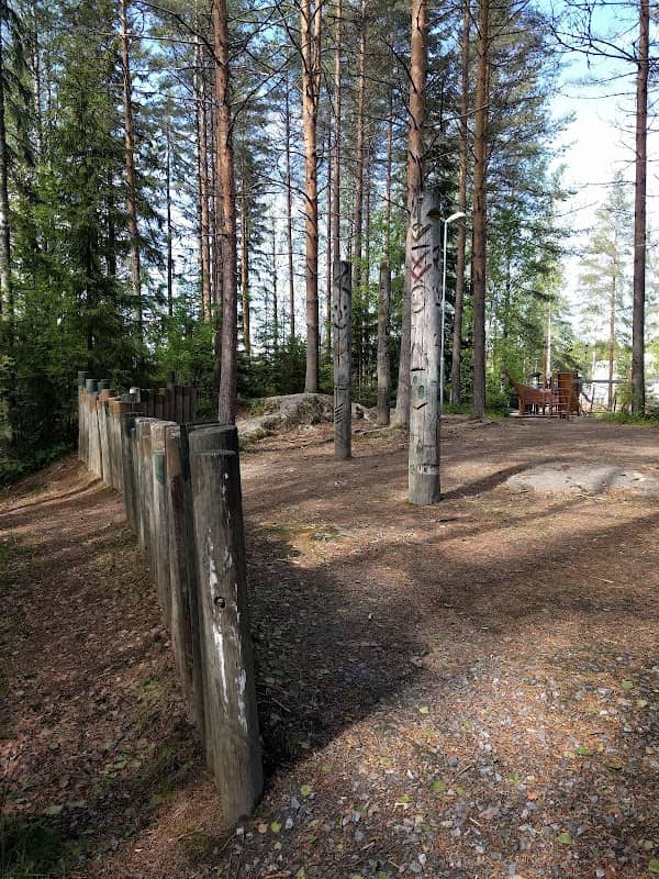 Toteemipuisto - Image 2