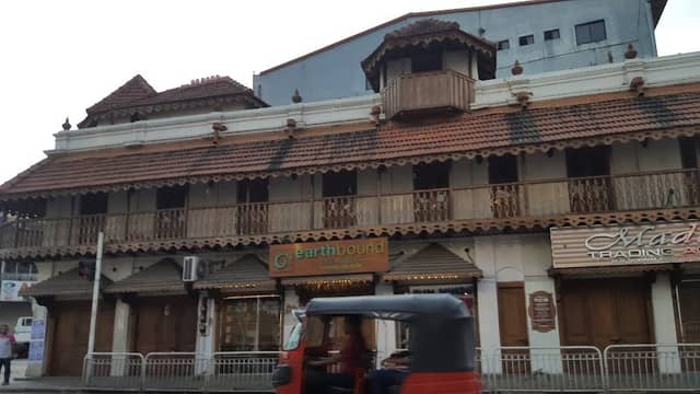 Giragama Walawwa - Image 1