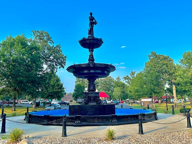 Parkersburg City Park - Image 2