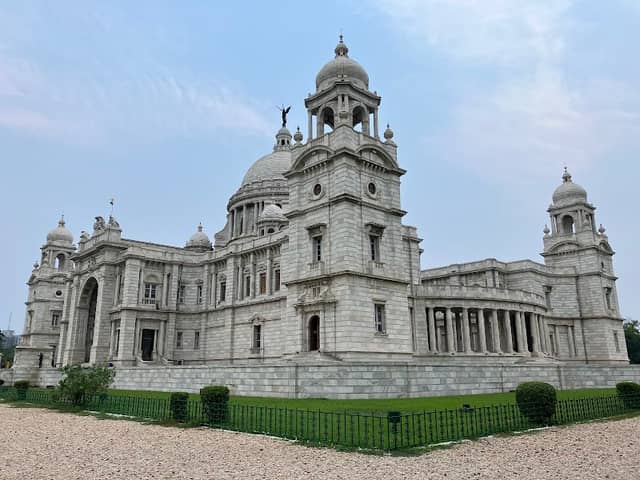 Tour guide in Kolkata - Image 1