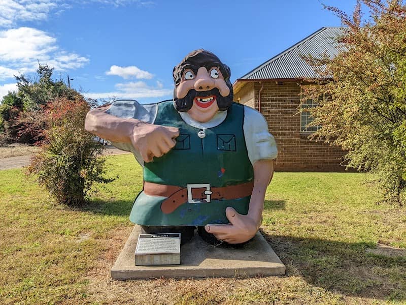 The Giant Statue - Image 1