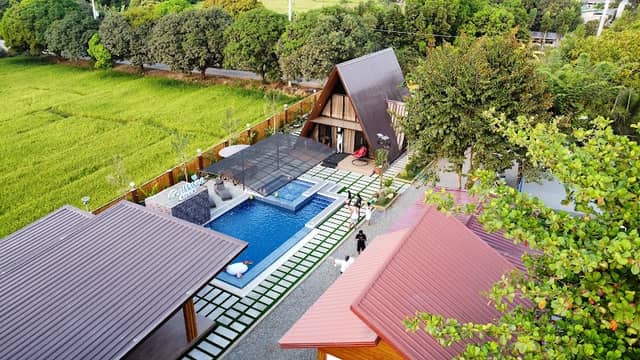 EcoHaven Villa - Image 1