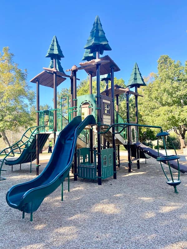 Lakeview Park - Image 2