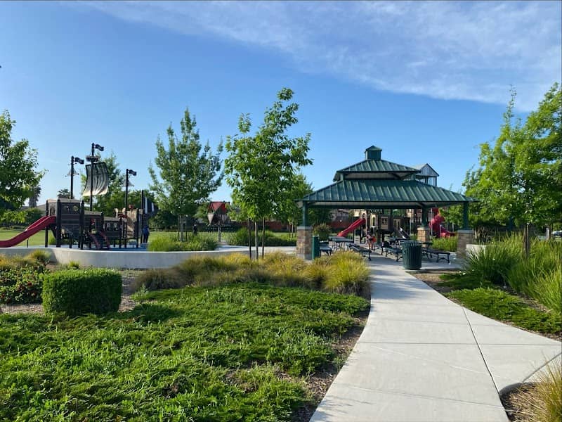 William S. Moss Park at Mossdale Landing - Image 1