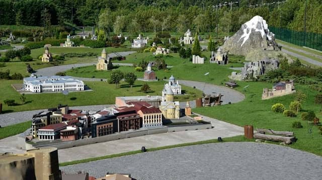 Miniature Park - Image 1
