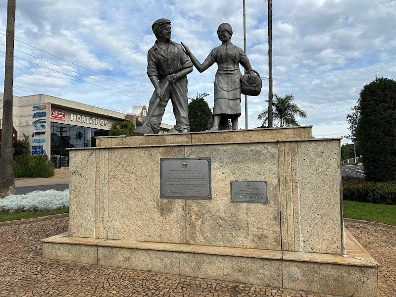 Memorial ao Imigrante Holandês - Image 1
