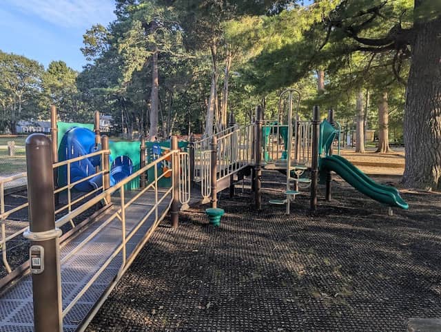 Auburndale Cove - Image 2