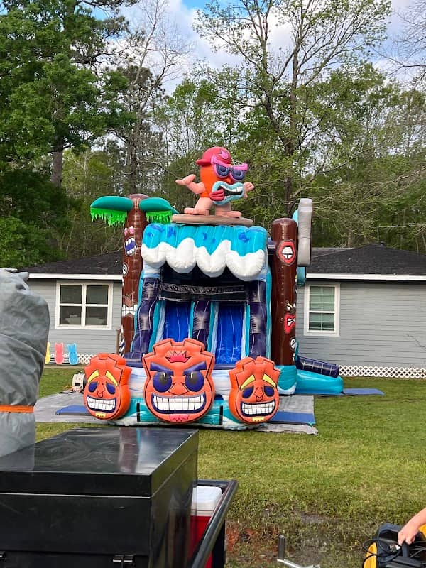 UKnighted Party Rentals - Image 1